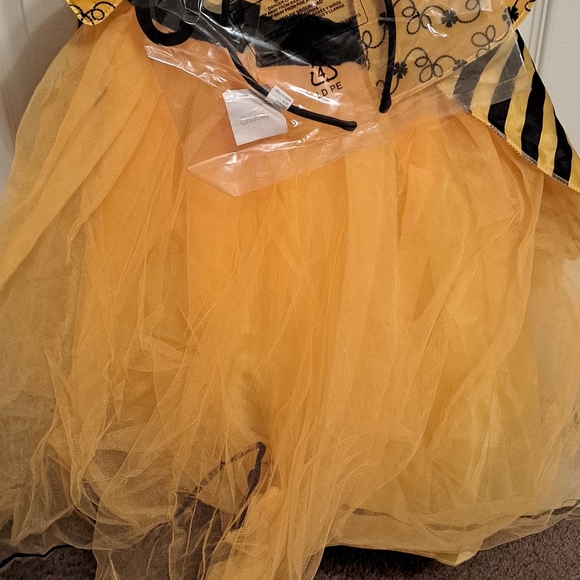 Toddler Sweet Bee Costume - Yellow and Black NWT - Picture 4 of 6